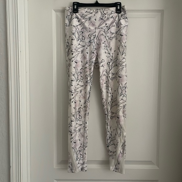 Balance Collection Leggings - Picture 1 of 2